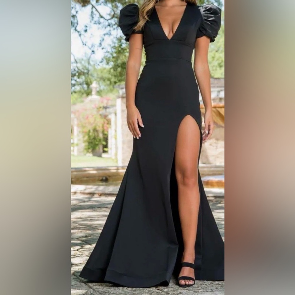 Elegant Black Evening Gown